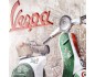 Odkryj Legendę Stylu - Plakat Metalowy 30x40cm Vespa Italian Legend