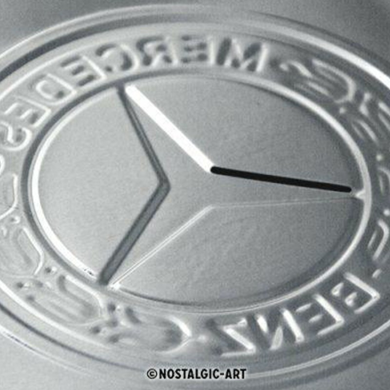 Legenda Motoryzacji na Metalowym Plakacie 30x40cm „Mercedes-Benz Garage”