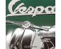 Metalowy plakat Vespa The Italian Classic 20x30 - wzbogać swoje wnętrze ikoną motoryzacji