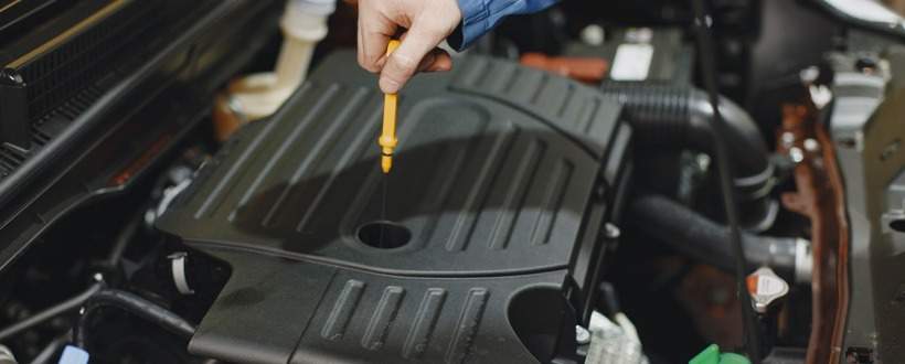 Wyciek oleju z silnika